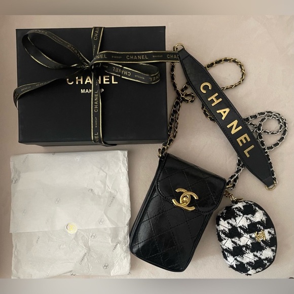 Accessories - Chanel make up gift